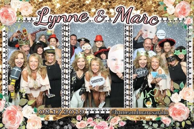 Magic Mirror Photo Booth Montreal 5