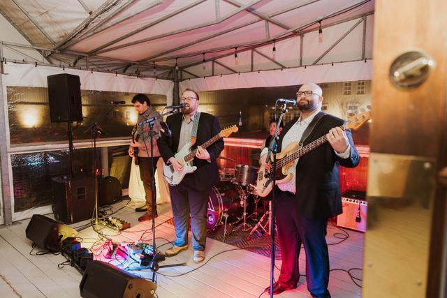 Avenue Inn | Wedding Band - 1