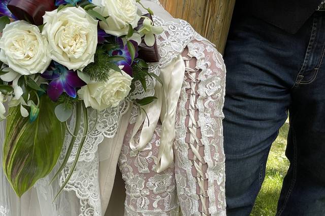 Elope Niagara's Little Log Wedding Chapel 2