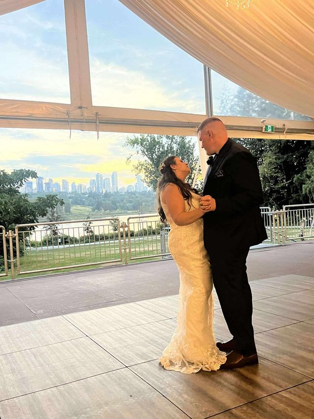 We Know Music DJ Services - 2