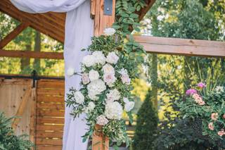 Mint and Magnolia Floral Design - 6