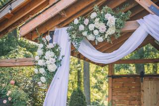 Mint and Magnolia Floral Design - 7