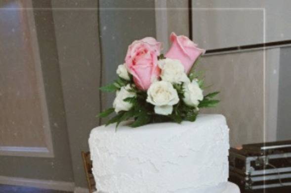 SWIRL Custom Cakes & Desserts 3