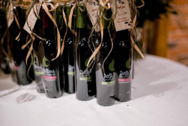 Della Terra Artisan Olive Oils & Balsamics 5