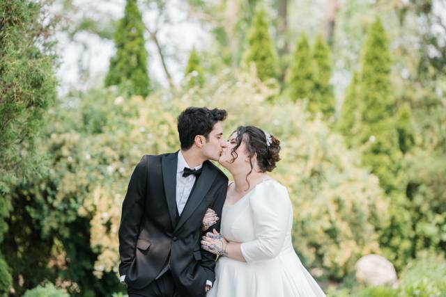 Loverly Weddings 4