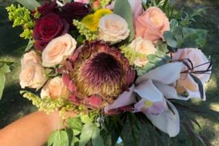 Cerise Floral Studio - 12