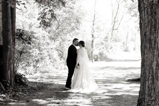 Elope Niagara's Little Log Wedding Chapel - 5