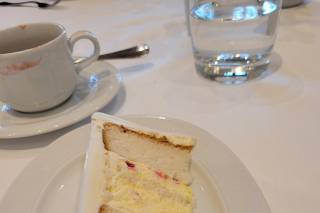 Willow Cakes & Pastries - 5