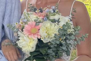 Fresh Flowers by Leanne - 1