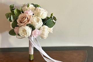 Honor & Grace Floral Design - 10