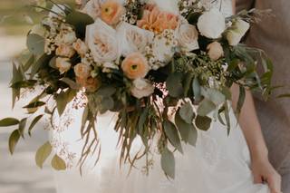Brantford Blooms Florist - 15