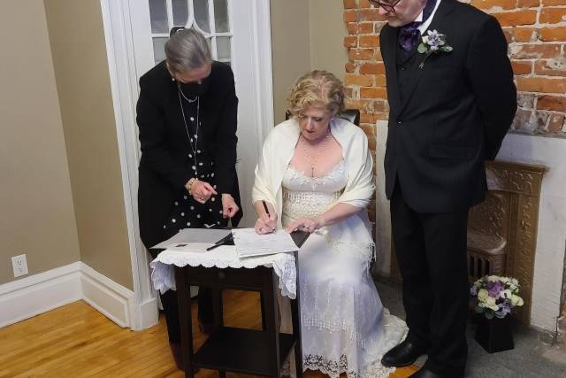 Lyne Bilodeau - Life Cycles Officiant 1