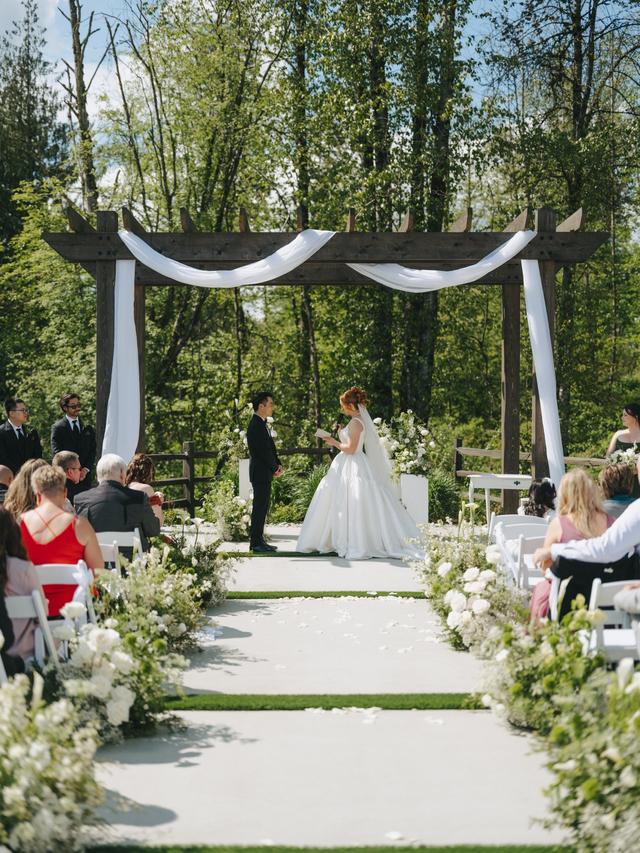 Oak and Willow Florist - 1