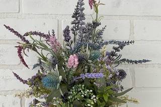 Fuzzi Moments Weddings & Events Co. - 2