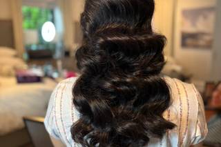 Victoria Barrett Makeup & Hair Artistry - 7