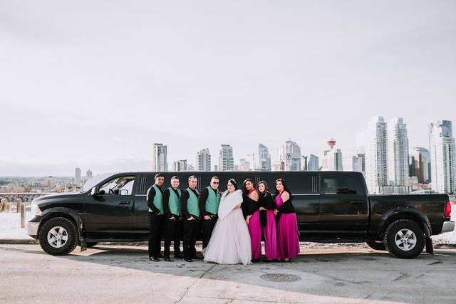 AM PM Limo & Party Bus Calgary 1
