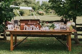 Dukes & Daisies Weddings & Events - 8