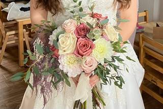 Pretty Lil Things Weddings & Events - 8