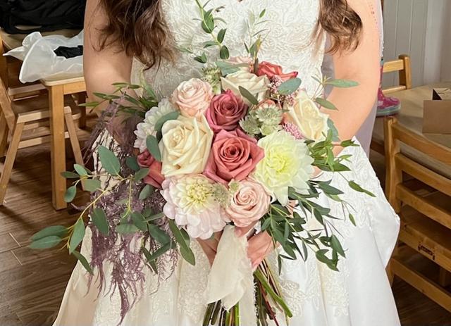Pretty Lil Things Weddings & Events - 1