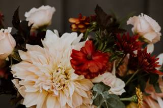 Mint and Magnolia Floral Design - 18