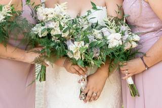 Kelly's Flowers & Gift Boutique - 17