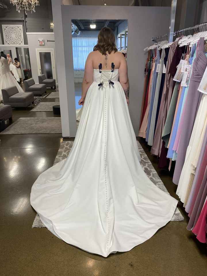 Brides of 2023! Does Your Dress Have a Train?! - 1