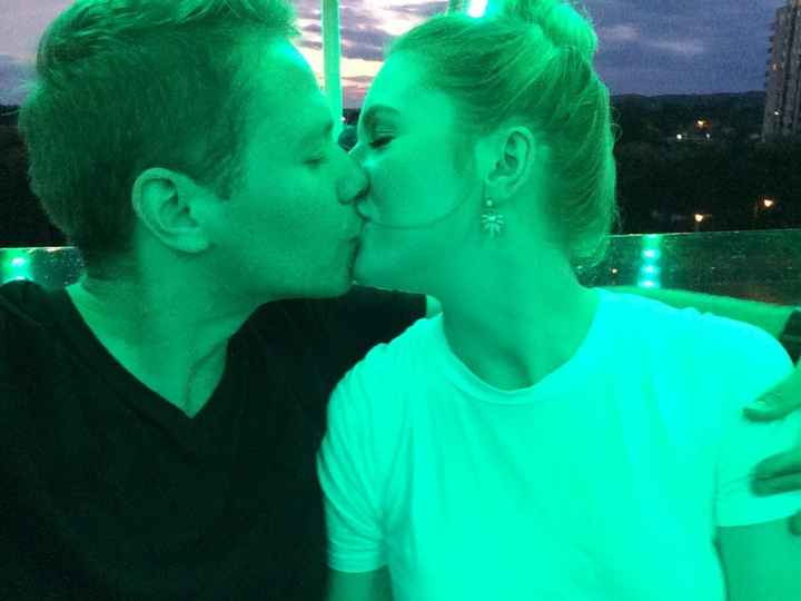 Kissing on a ferris wheel 