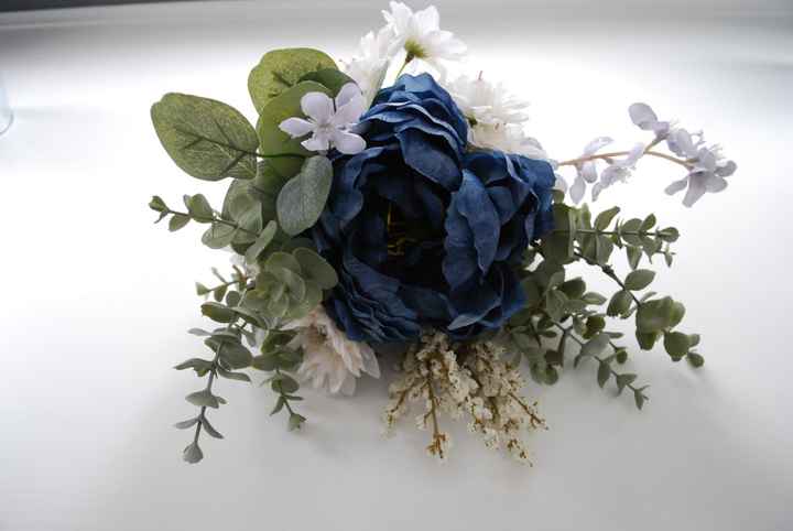 Toss Away Bridal Bouquet