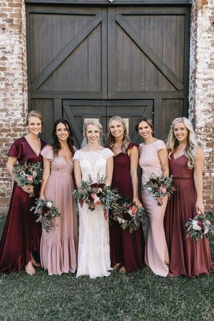 Different coloured dresses for small bridal party? 1