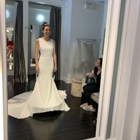 Can the neckline be changed? - 1