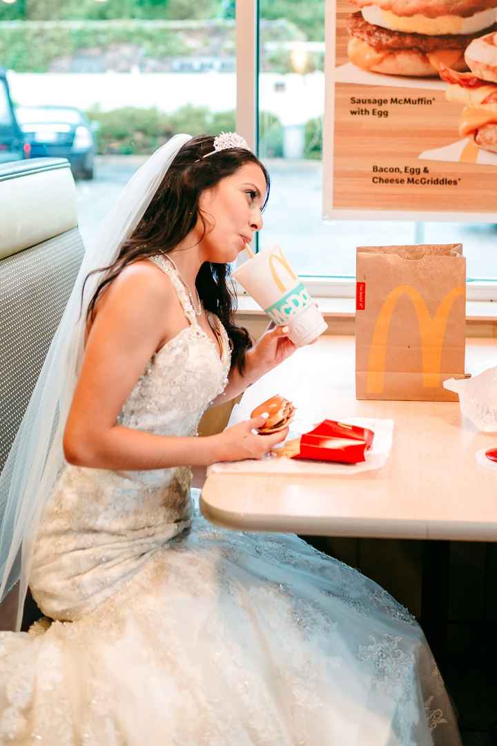 Outfit change during the reception - 1