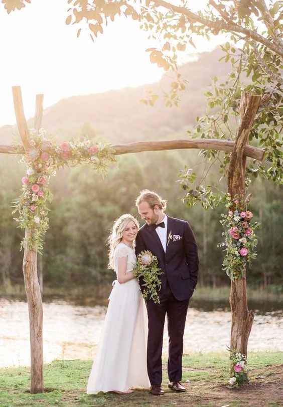 Rustic Ceremony Decor