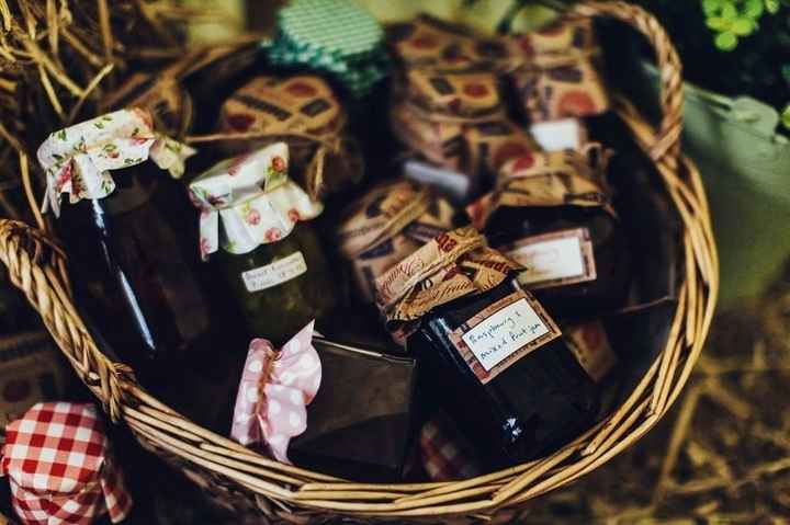 Rustic Wedding Favors