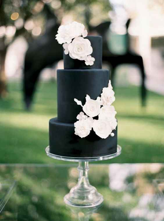 Black Wedding Cake