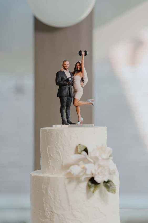 Custom Couple Figurine Cake Topper