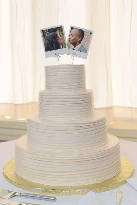 Cake Topper - Kissing Polaroid Pictures