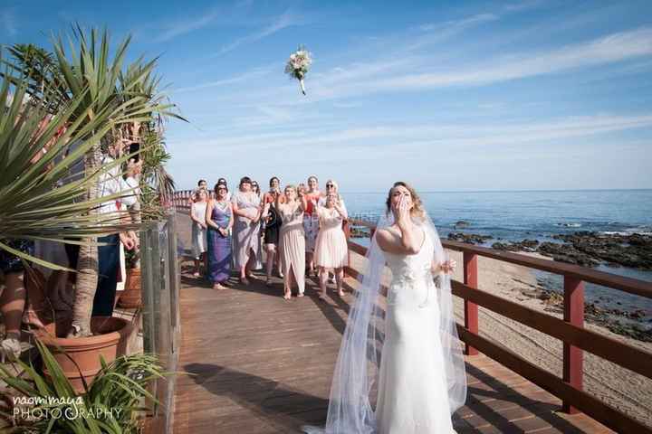Beach Bouquet Toss