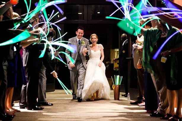 Glow Sticks or Sparklers? - Wedding reception - Forum Weddingwire.ca