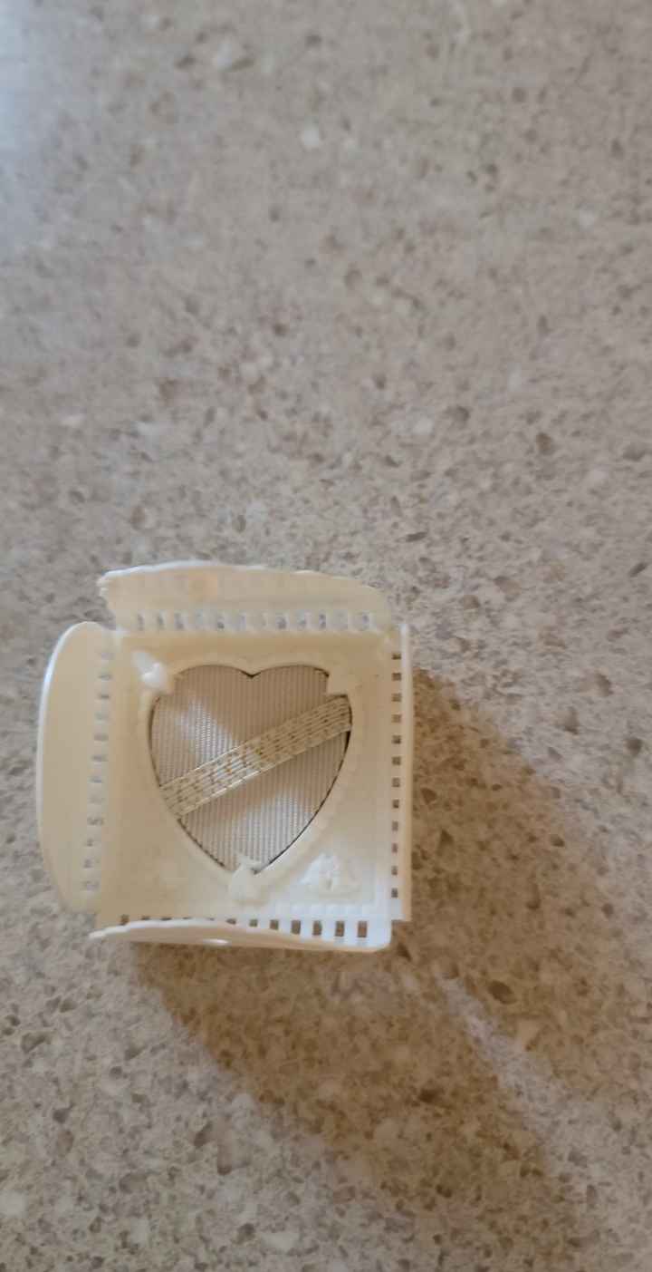 Looking at information on my something old item - 2