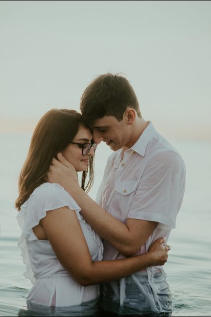 What to wear for engagement pictures? 21