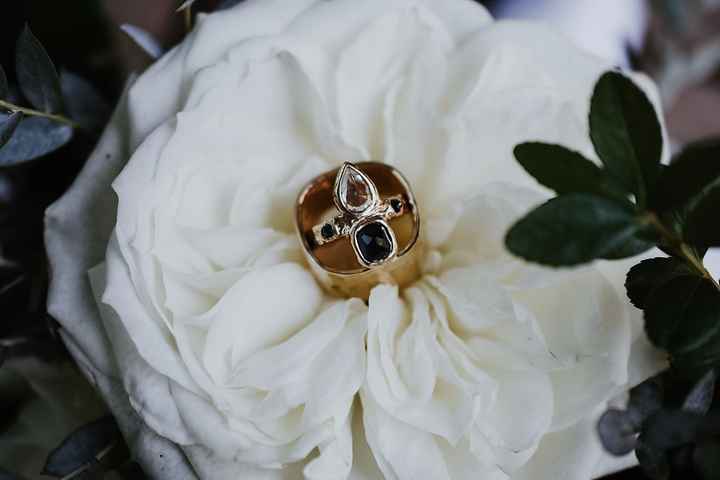 Wedding bands in bouquet