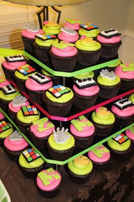 80's themed wedding - 5