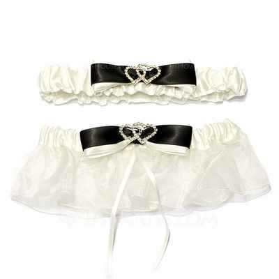 8 wedding garter ideas - 1