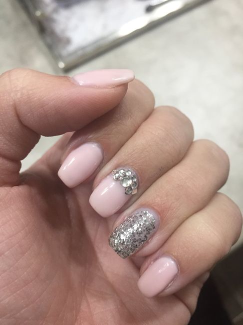 Show me your wedding day nail inspiration! - 1