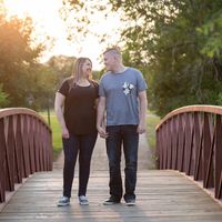 What to wear for engagement pictures? - 1