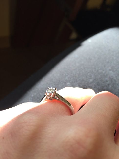 Show off your solitaire ring! - 1
