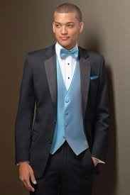 Groomsmen and best man attire