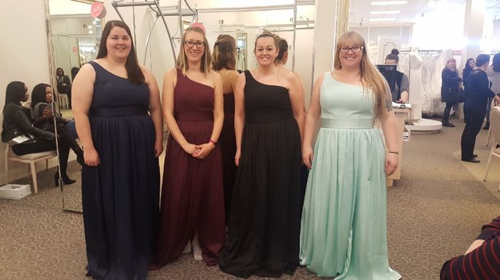 Show off your bridesmaid dresses! 14