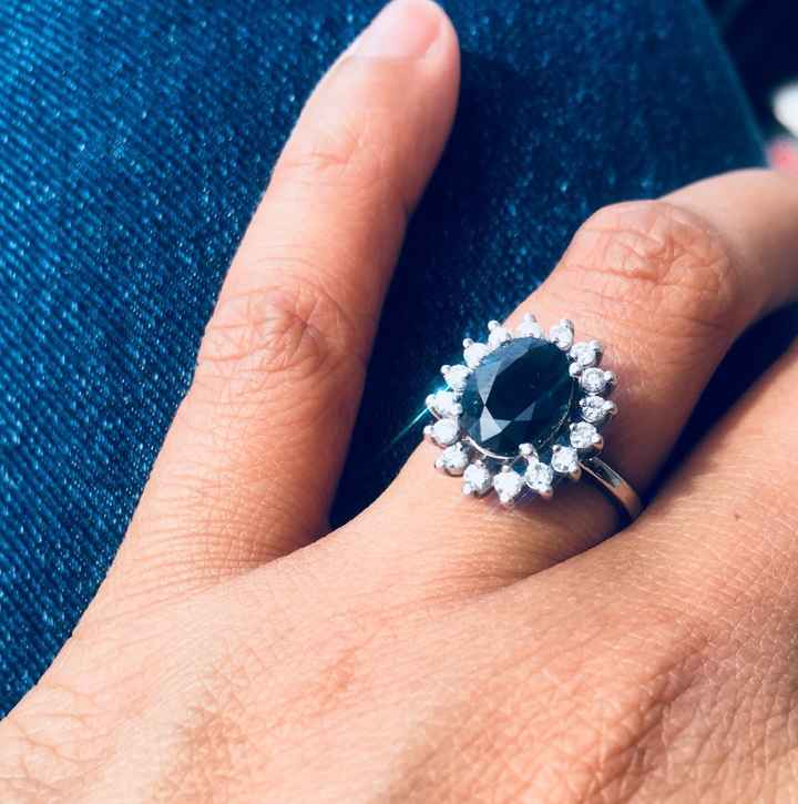 here is my sapphire ring with diamond:-) 