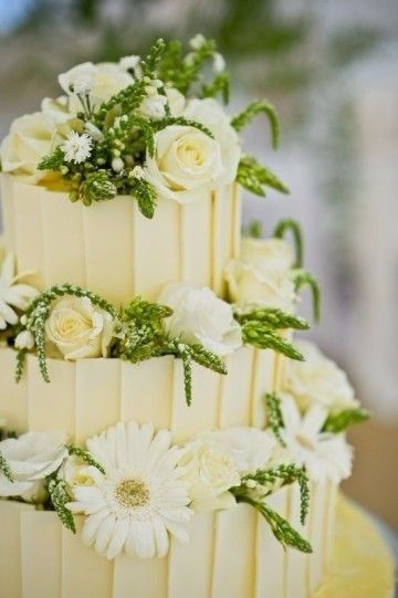 White Chocolate Fresh Flower Cake